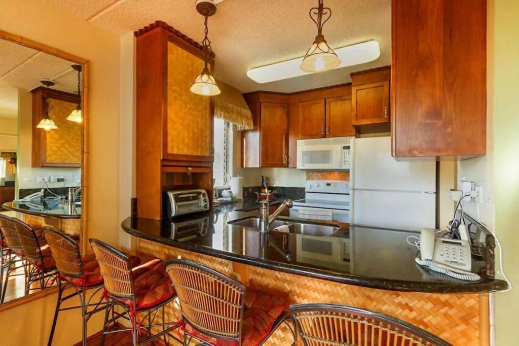 Heart Of Waikiki,1Bdrm,Free Parking, Wifi,No Resort Fees,Youtube,Netflix ! Honolulu Exterior photo