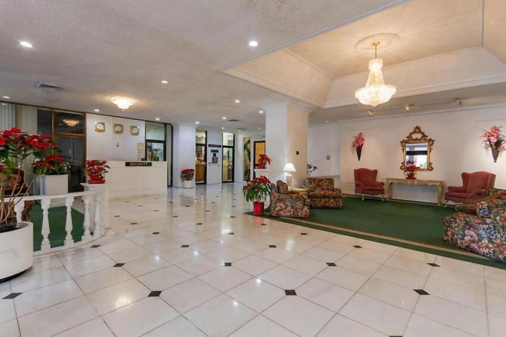 Heart Of Waikiki,1Bdrm,Free Parking, Wifi,No Resort Fees,Youtube,Netflix ! Honolulu Exterior photo